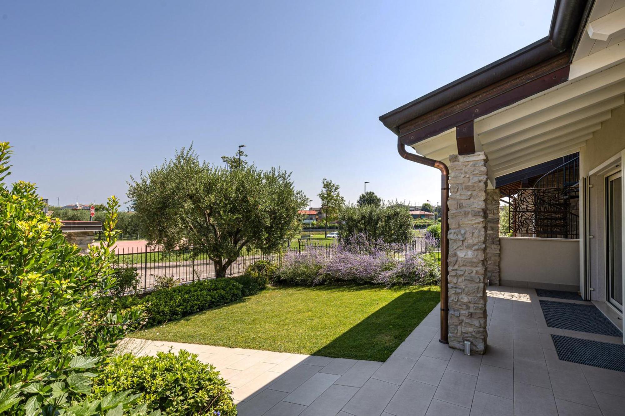 Villa Rita Пескиера дел Гарда Екстериор снимка